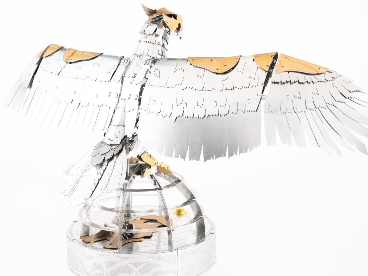 THE GREAT EAGLE GOLDEN ARMOR